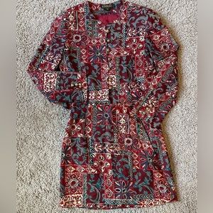 GEORGIOU STUDIO 2 piece Suit, Blazer and Skirt, 100%Silk, Gold buttons, Size 8‎